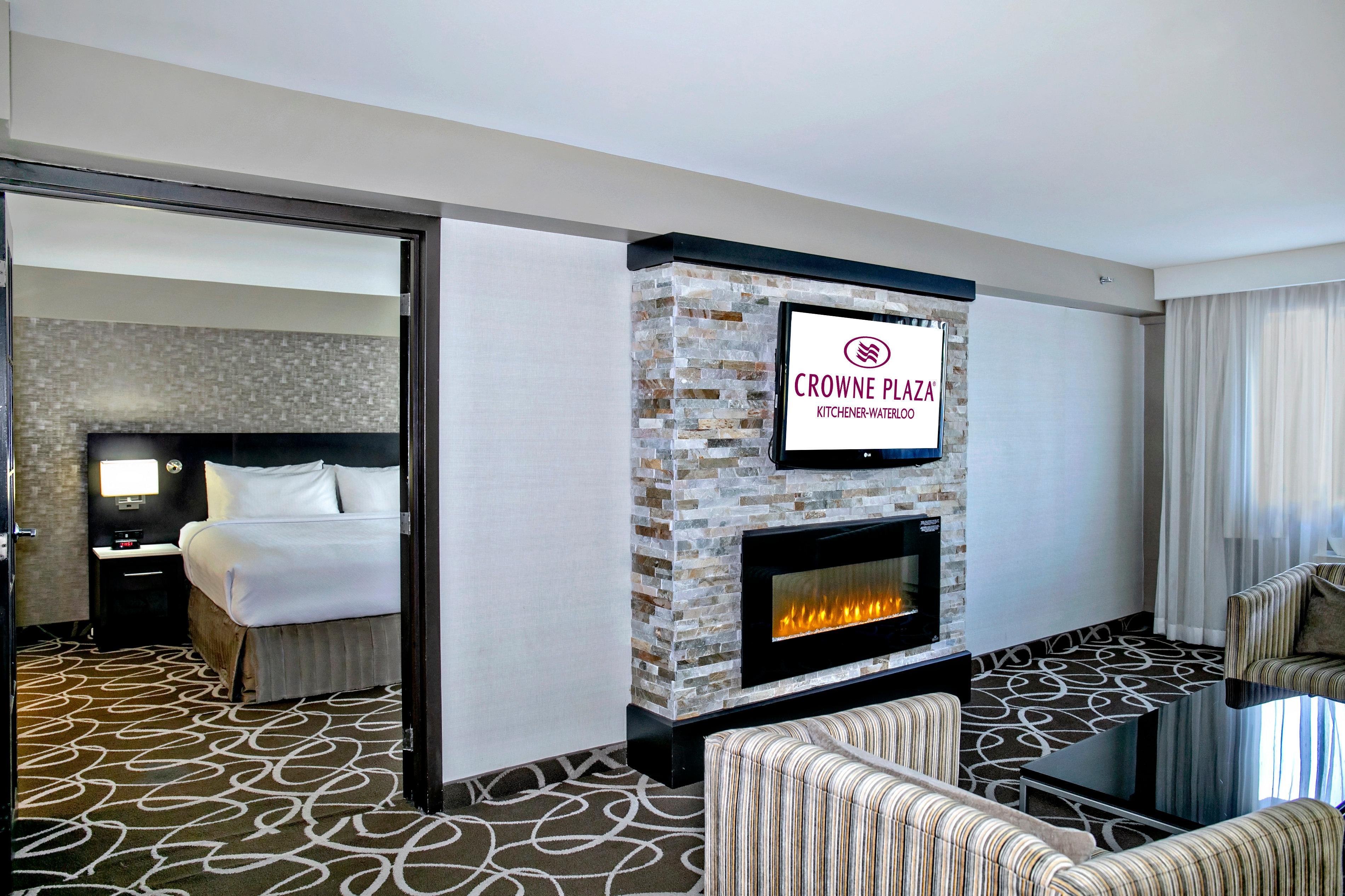 Hotel Crowne Plaza Kitchener-Waterloo By Ihg Exterior foto