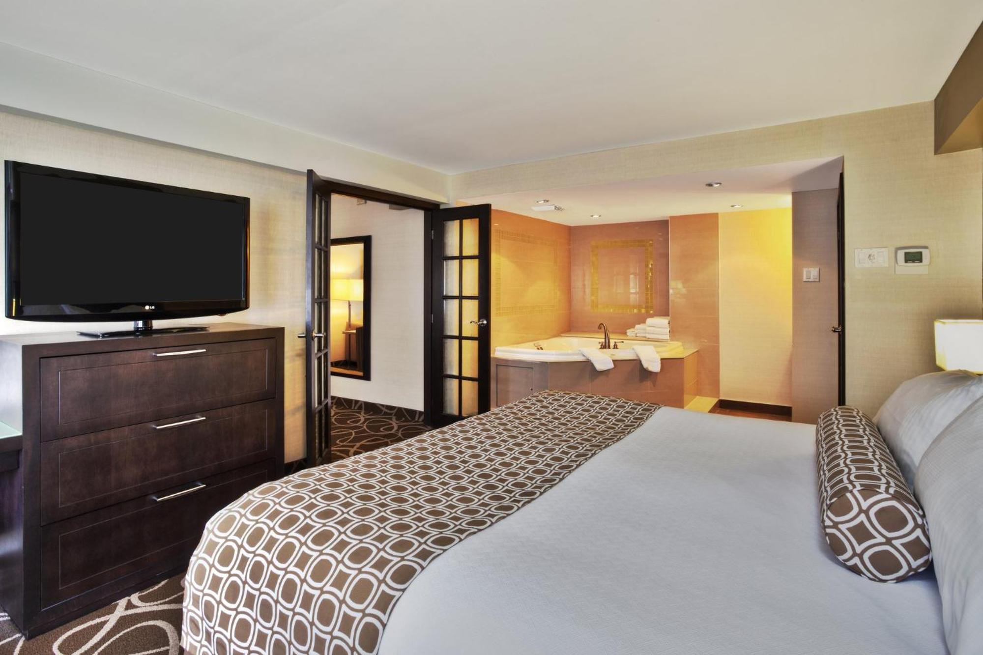 Hotel Crowne Plaza Kitchener-Waterloo By Ihg Exterior foto